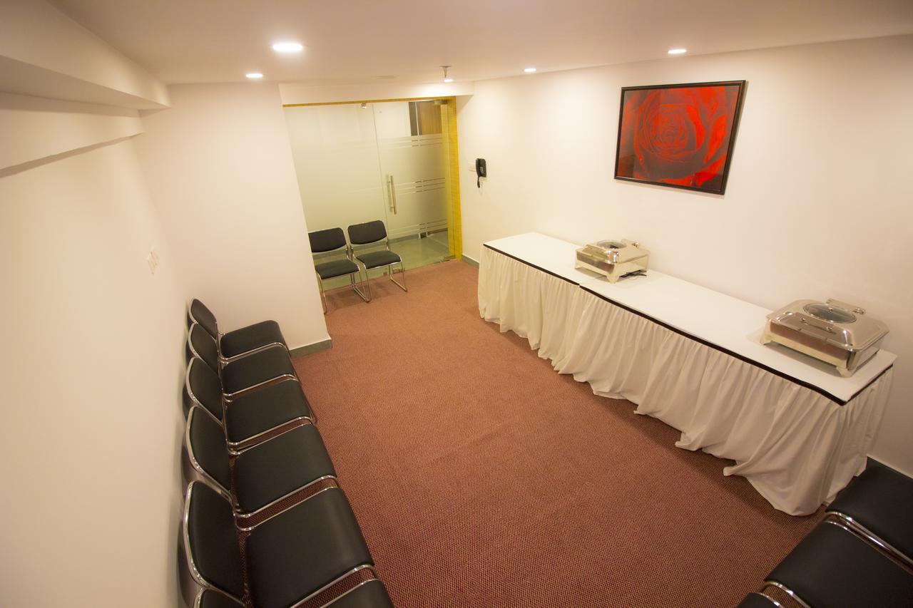 The Grace Hostel Calcutta Buitenkant foto